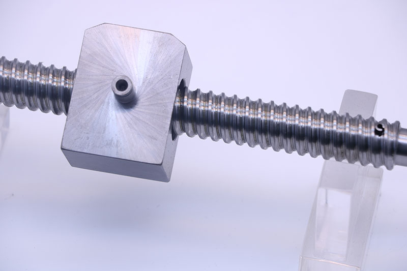 電力開(kāi)關(guān)限位絲杠