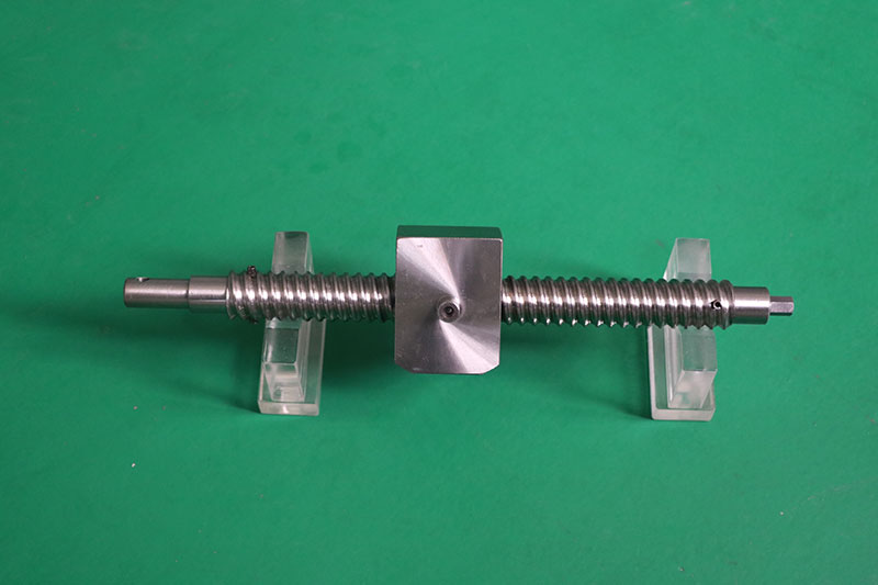 電力開(kāi)關(guān)限位絲杠