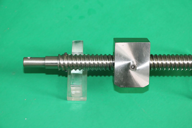 電力開(kāi)關(guān)限位絲杠